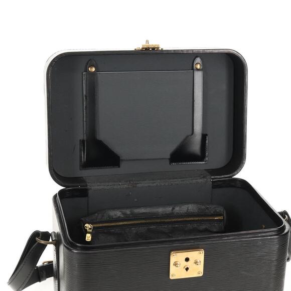 LOUIS VUITTON Vanity Epi Shoulder Bag Black LV Auth 148141A - Picture 9 of 16